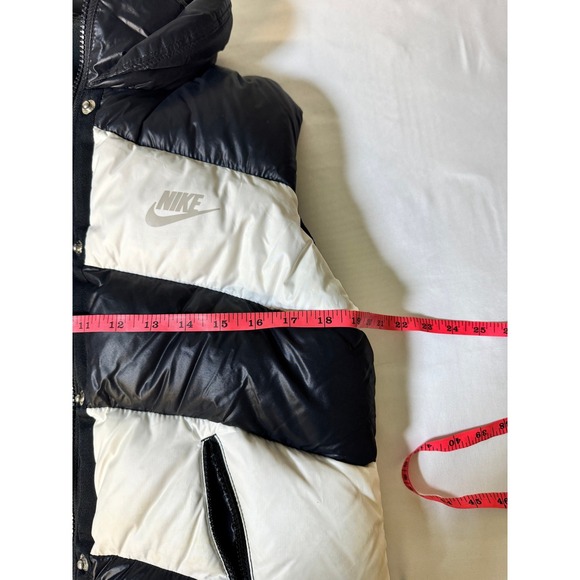 Nike Sportswear Puffer Vest Womens Medium Black White Chevron Colorblock Zip Up - Picture 4 of 10
